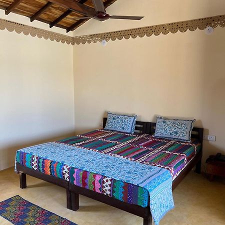 Rann Hellaro Homestay Bhuj Bagian luar foto