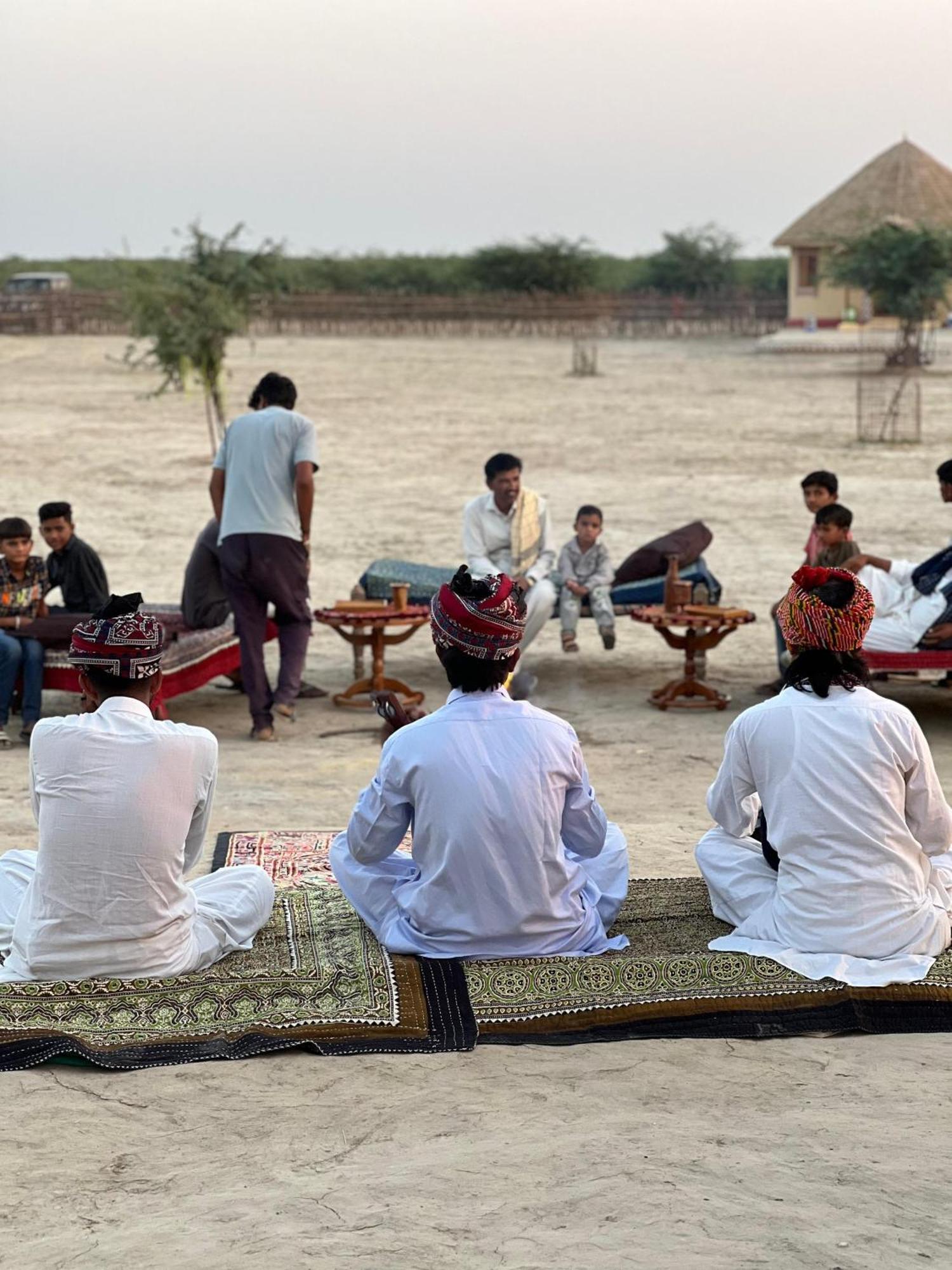 Rann Hellaro Homestay Bhuj Bagian luar foto